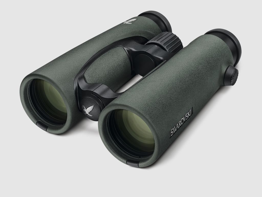 Swarovski EL 10x42 W B binoculars - ACTION!