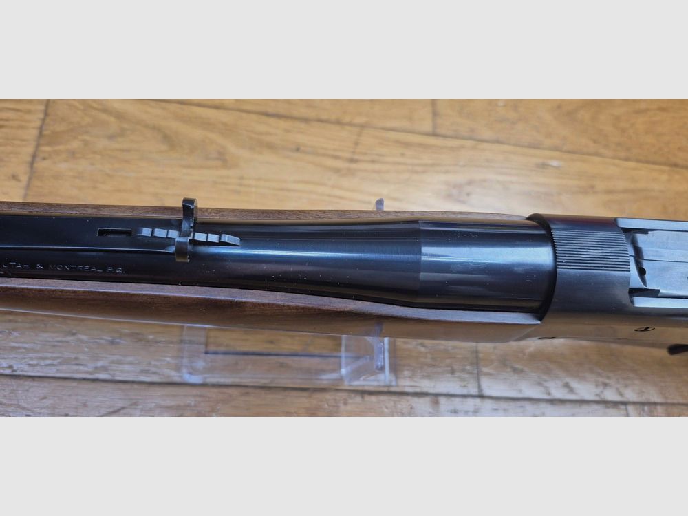 Wunderschöne Winchester 1895 – Furchtbar kal. 30.06 – Exzellente Verarbeitung von Miroku in Japan für Browning – Sehr schöne Hölzer, mindestens Grade V – Wunderschöner Lauf und perfekte Mechanik – Waffe in sehr gutem Zustand – TBE+!, Bild 22 von 40