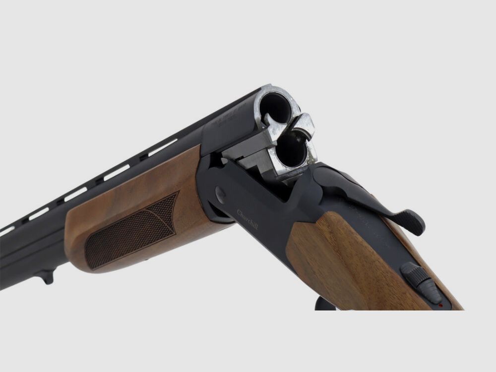 Akkar Churchill 820E Polowanie