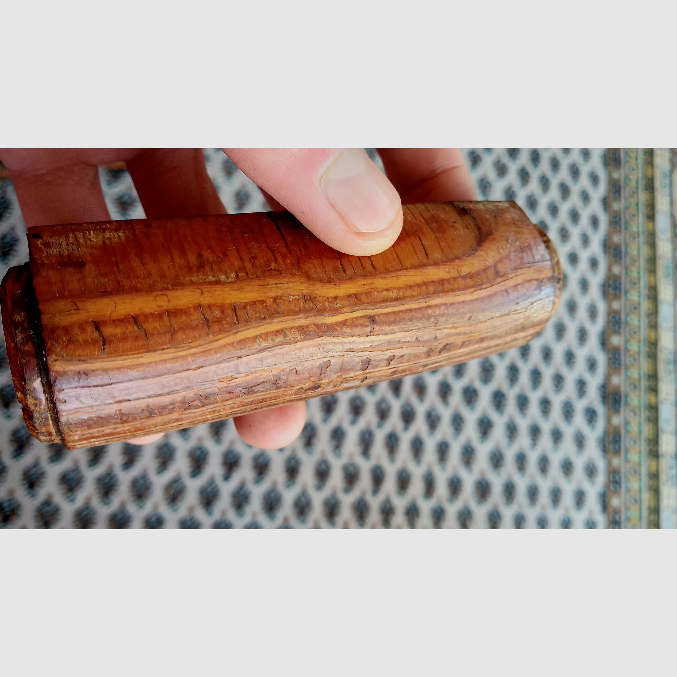 Originale guanti superiori Dong AK rumeni (molto larghi) / Legno laminato robusto perfetto per il pene di asino rumeno (Uluc) o guanti RPK