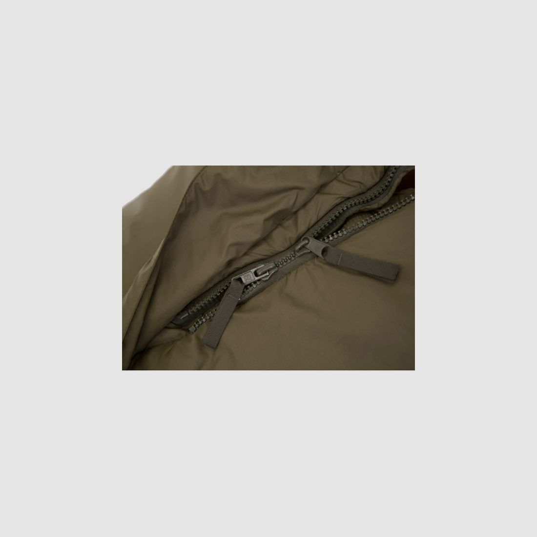 Synthetic sleeping bag SURVIVAL ONE, size L up to body height 200cm zipper center, olive, image 3 of 10