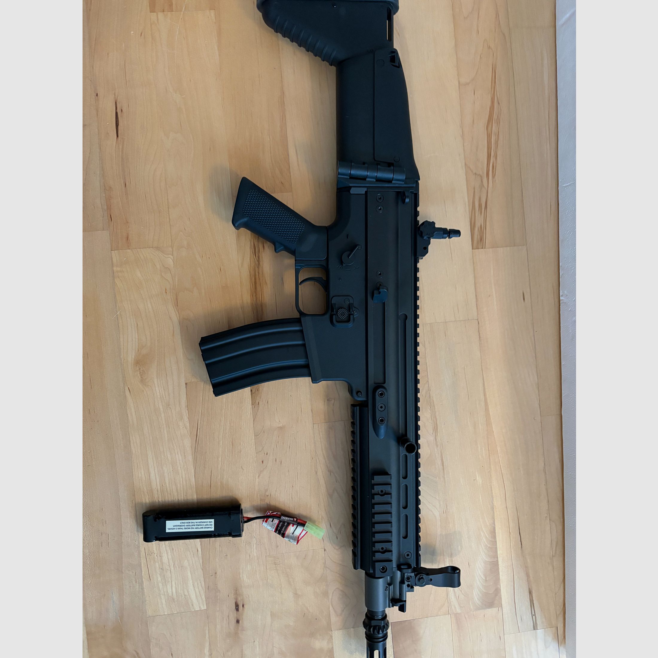 Softair Cybergun FN SCAR AEG, Cal. 6mm BB, image 1 of 4