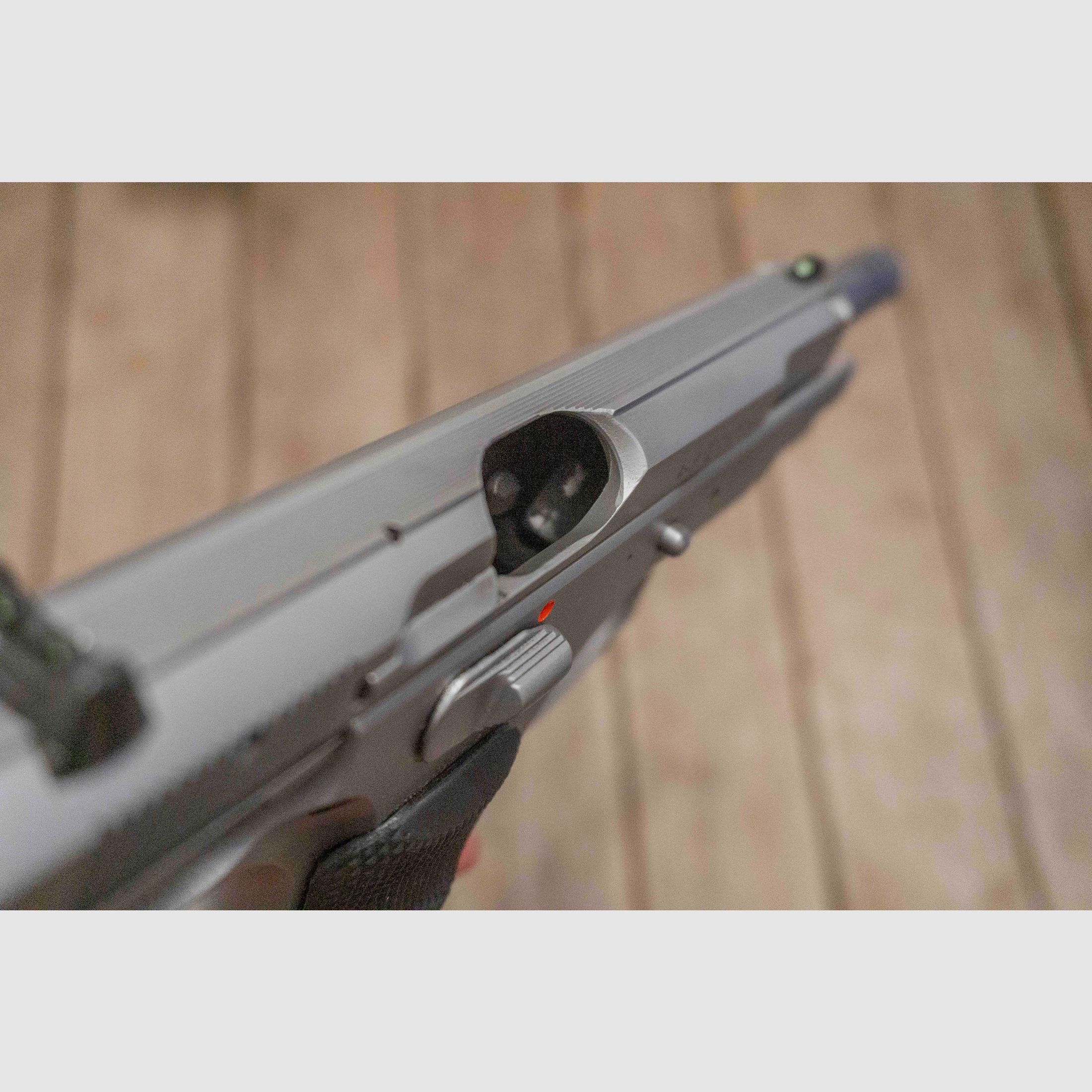 Pistool CZ 75B zilver kal. 9mm Para