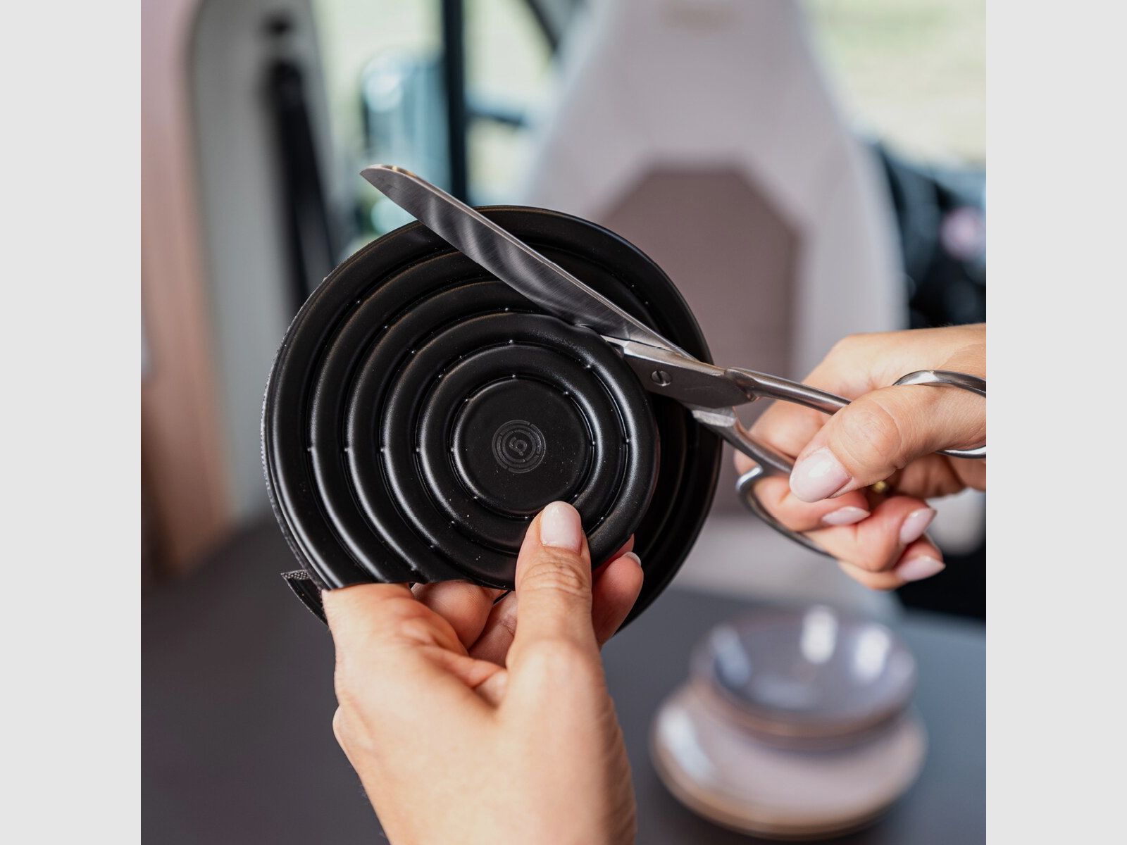 MagUp Pad, Pad Magnetico di Retrofit per Piatto, Set di 2, nero, ø 6 – 14 cm, immagine 1 di 7