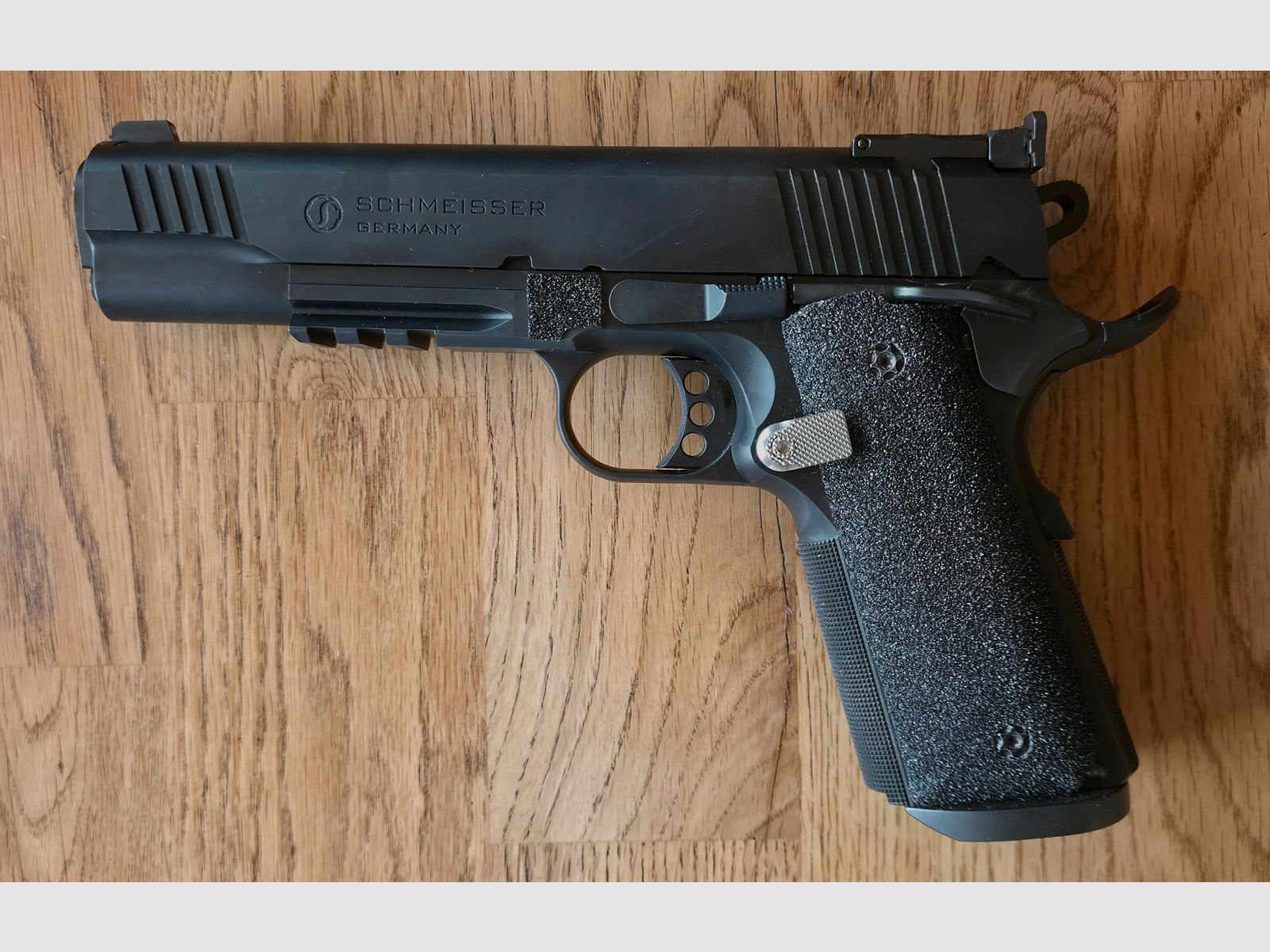 Schmeisser 1911 Hugo 5" 9mm – Paquete completo: BDMP y listo para caza – Estado excelente, imagen 4 de 6