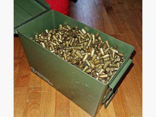 Hülsen 9mm Munitionskiste voll