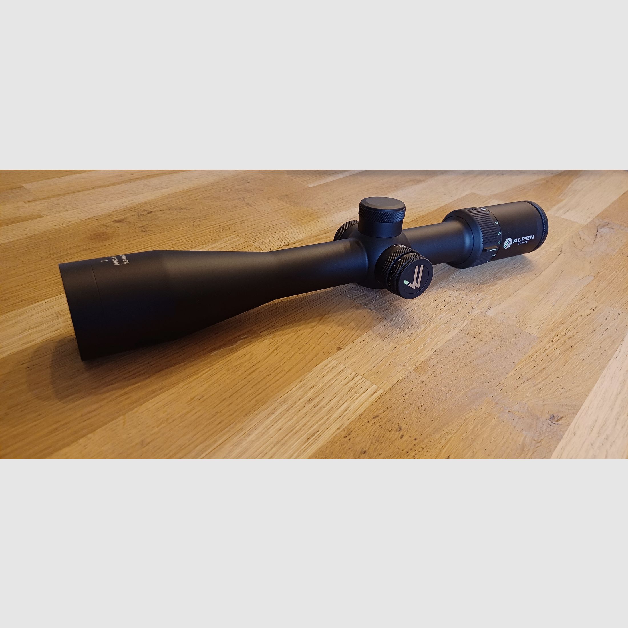 Alpen Optics APEX XP 2.5-16 x 42