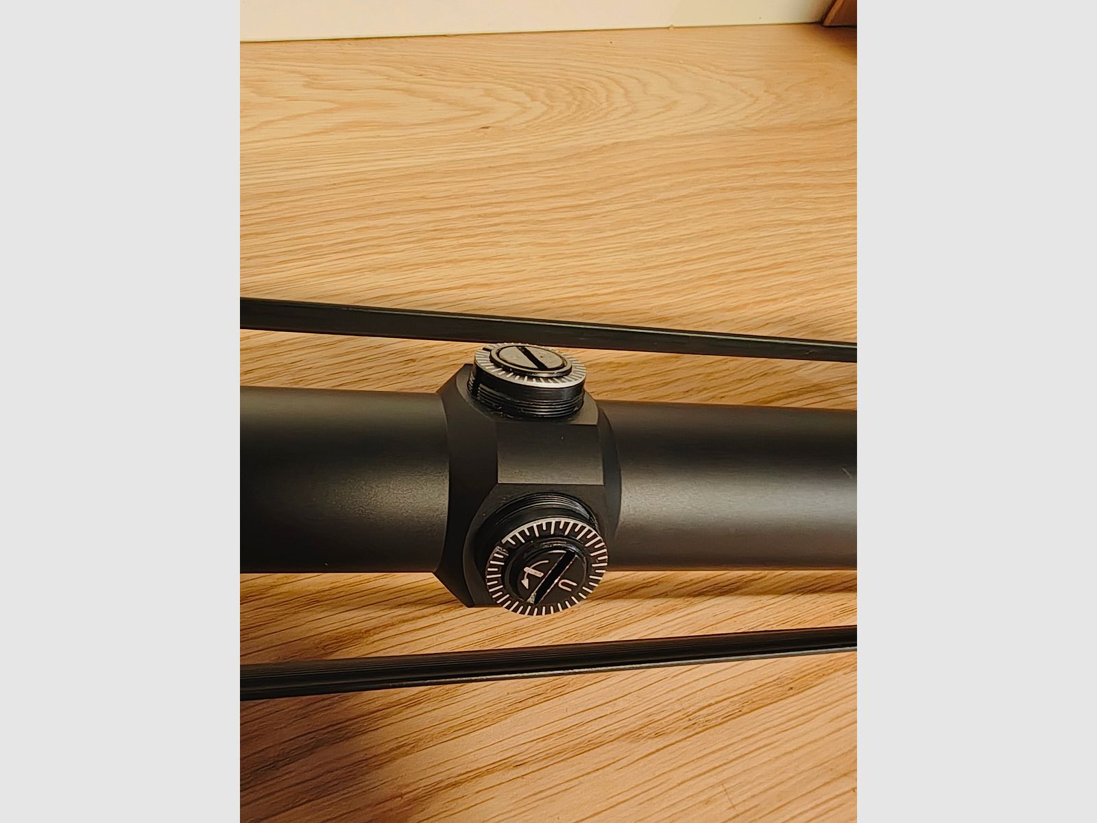 Leupold M2a Ultra 10x42 con caja y documentos originales