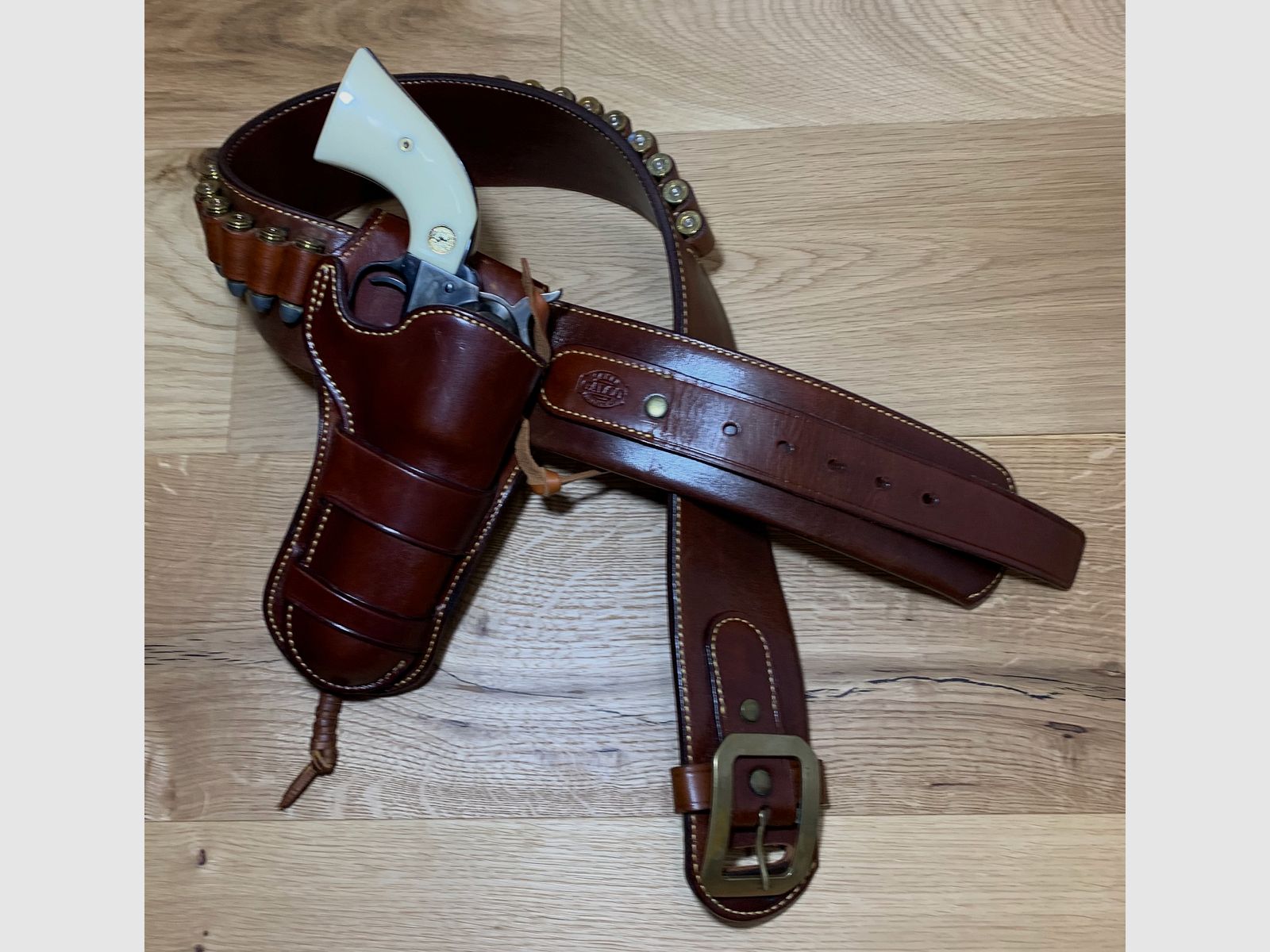 Galco Trail Boss Westerngürtel Holster Colt SAA, Ruger Vaquero, OHNE Revolver, OHNE Patronen 