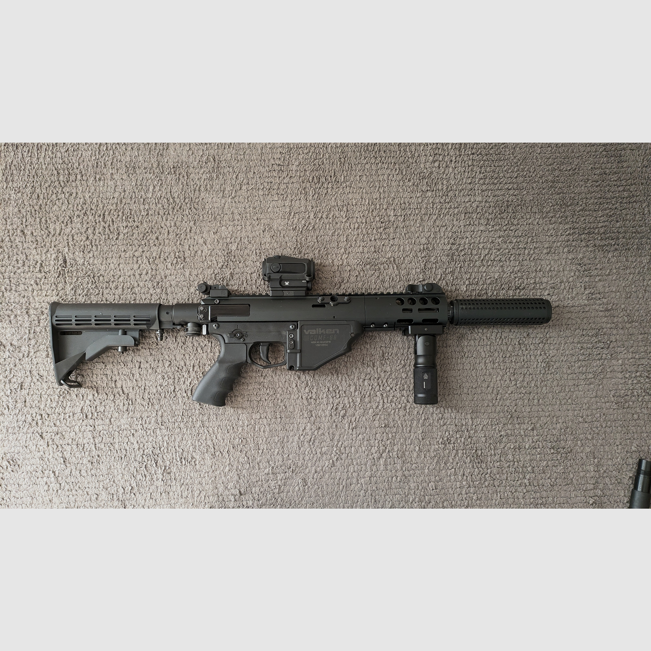 Milsig / Valken CQMF68 RAM Waffe mit viel Zubehör