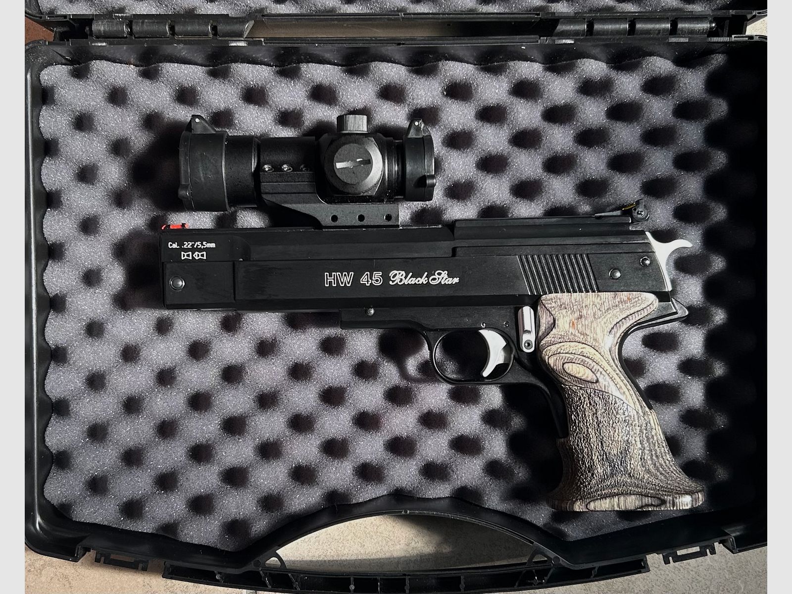 Weihrauch HW 45 Black Star .22 - 5.5 inkl. Koffer und 4,5 mm Wechsellauf
