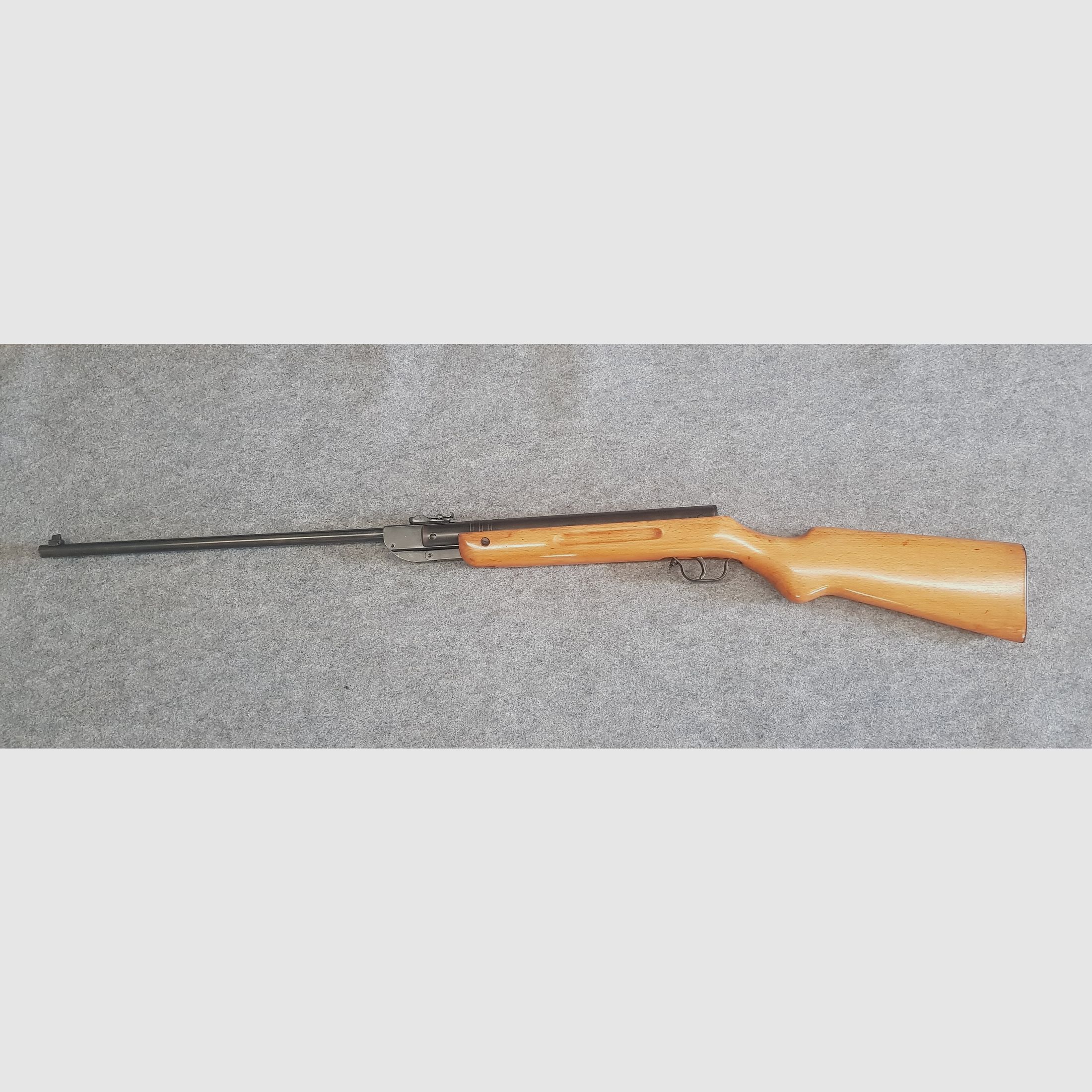 Seitlich verschraubt !!!  Seltene Ausführung  schönes Haenel Mod.  III-284   III 284 cal. 4,5mm Diabolo