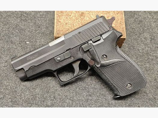 Sig Sauer P225
