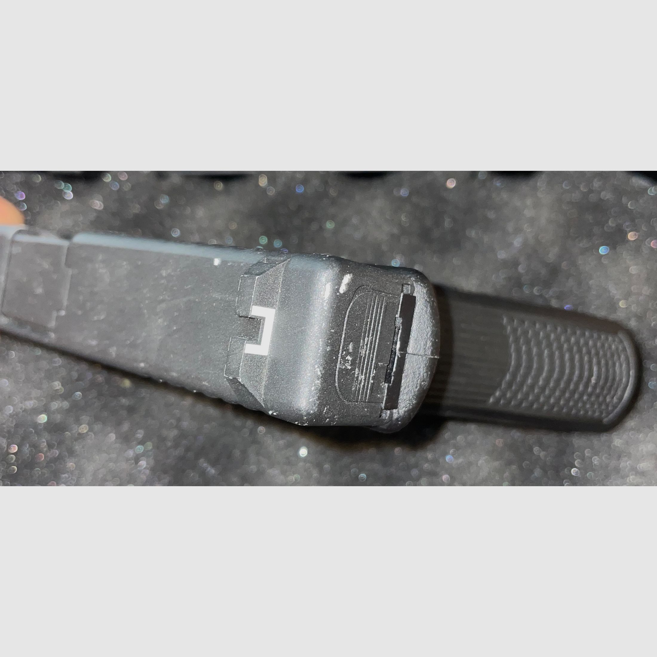 Glock 19 CO2 pistol by Umarex