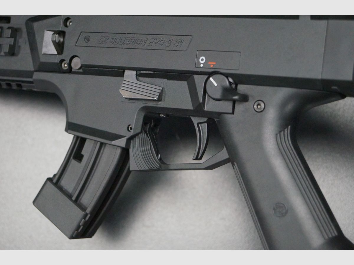CZ Scorpion EVO 3 S1 22 LR 8", image 7 sur 8