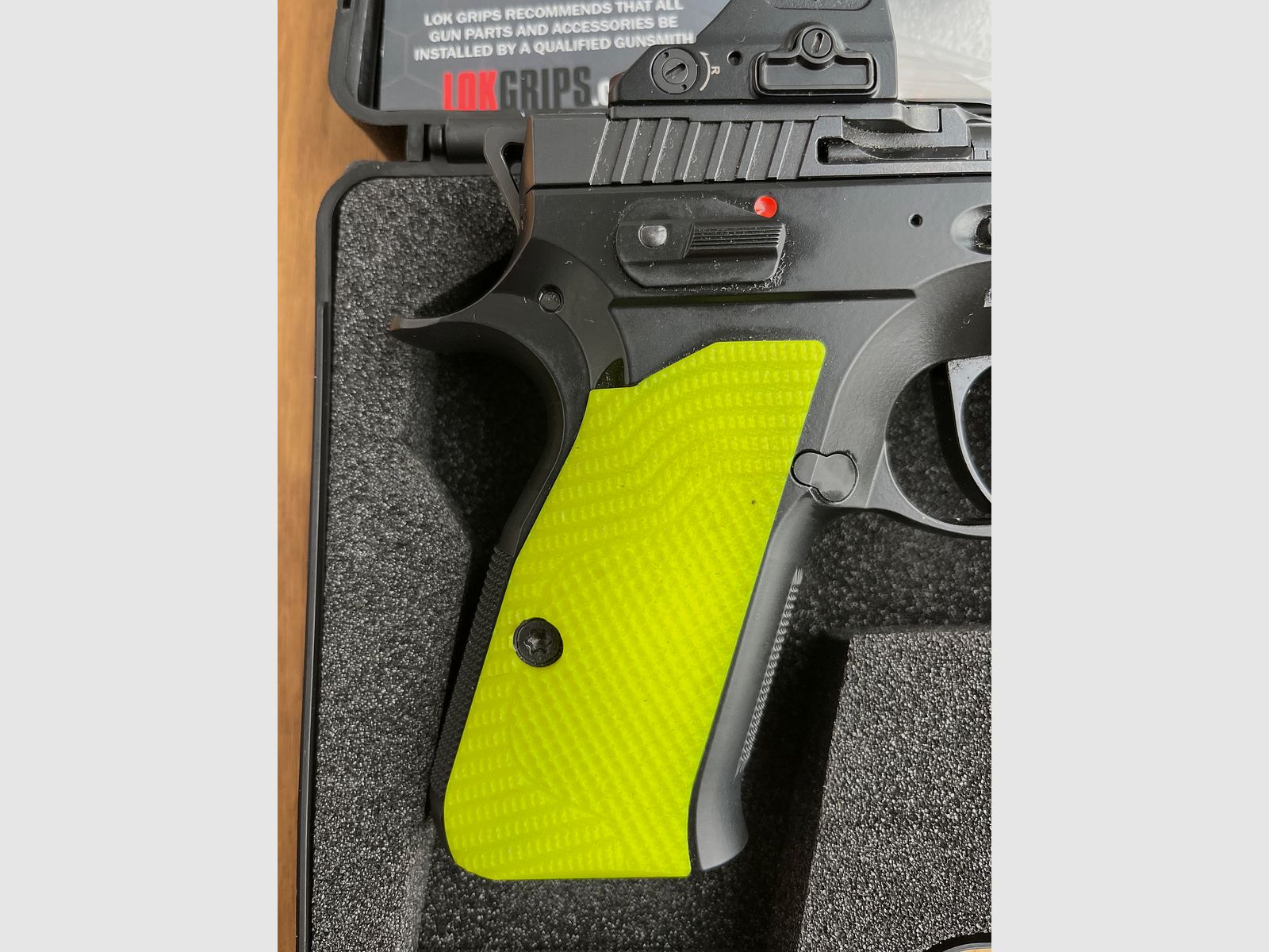 Top CZ Shadow 2 Compact mit Werks SAO Umbau