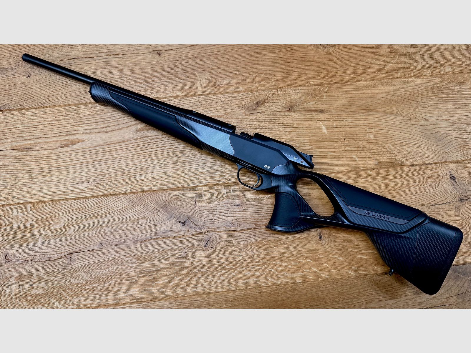 Blaser R8 Ultimate Carbon Leder Komplettwaffe / Kaliber wählbar / Logo silber / Standard Ausführung