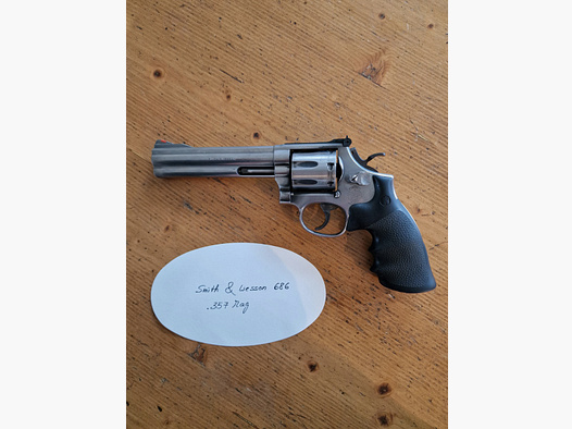 Smith & Wesson Revolver 686-4