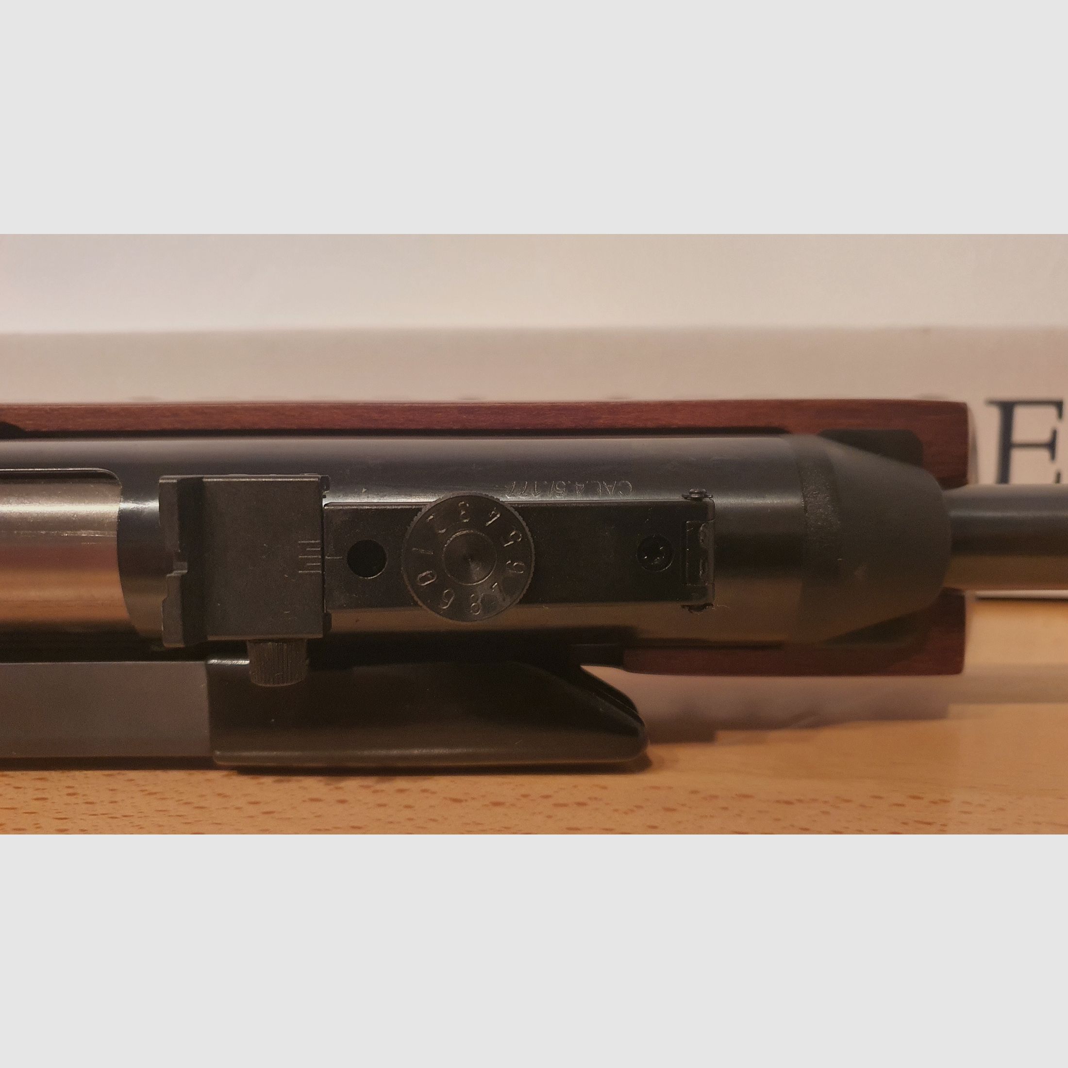 Karabinek pneumatyczny Diana 54 / Diana54 Airking w kalibrze 4,5 mm ( lufa stała / boczny naciąg )