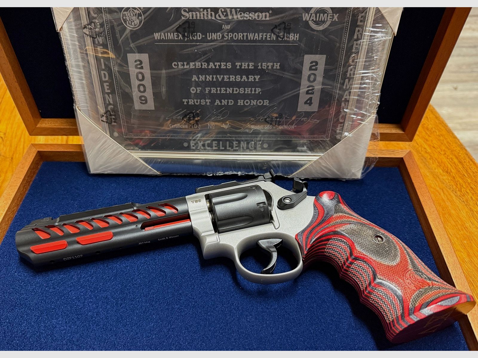 Smith & Wesson M686 Demon Sepcial Edition 6" Kaliber .357 Magnum * Nr. 103 v. 150 *
