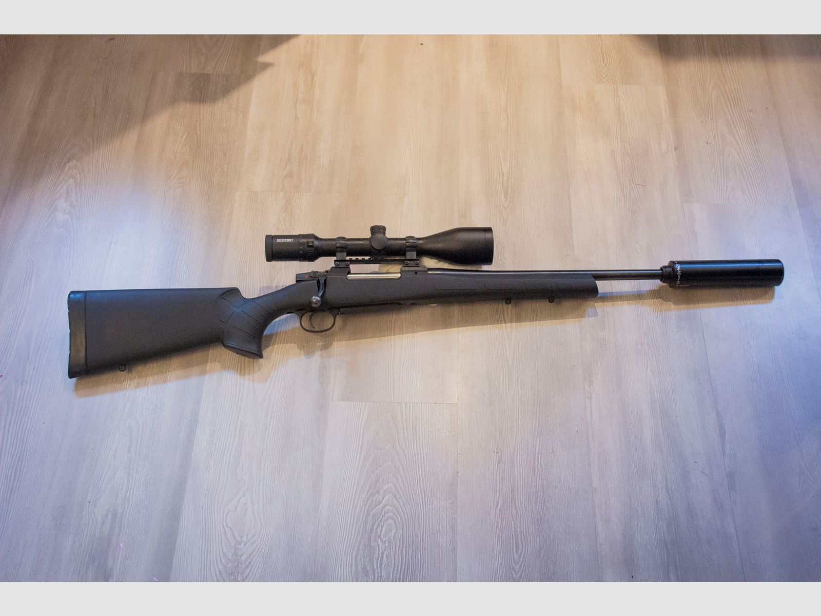 CZ 557 Cal. .30-06 avec lunette Mercury 3–12x56