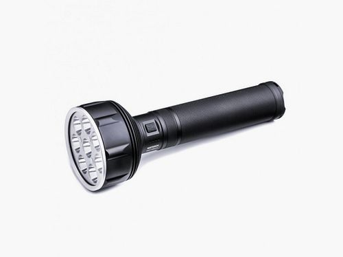 Nextorch Saint Torch 31 lampe de poche LED 20000 lumens