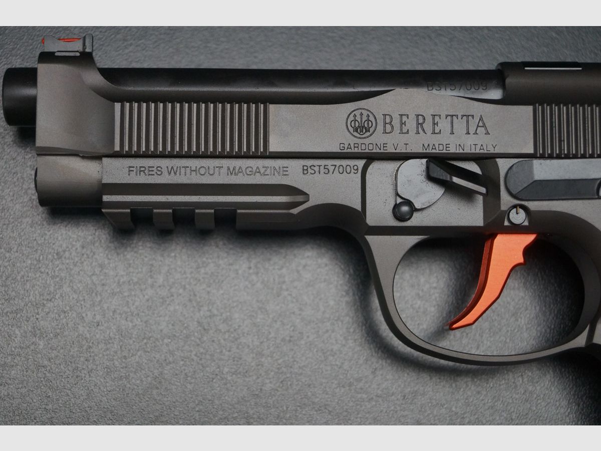 Beretta 92X Performance Dark Series Red, Bild 8 von 9