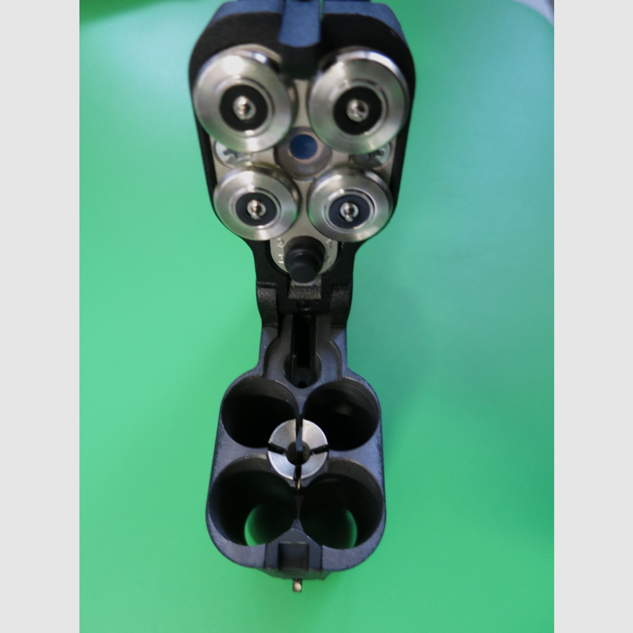 Selbstschutz und Signalpistole OSA Nichttödliche Pistole PB-4-2  WASP, Kal. 18,5 mm, Ausstellungsstück   #70