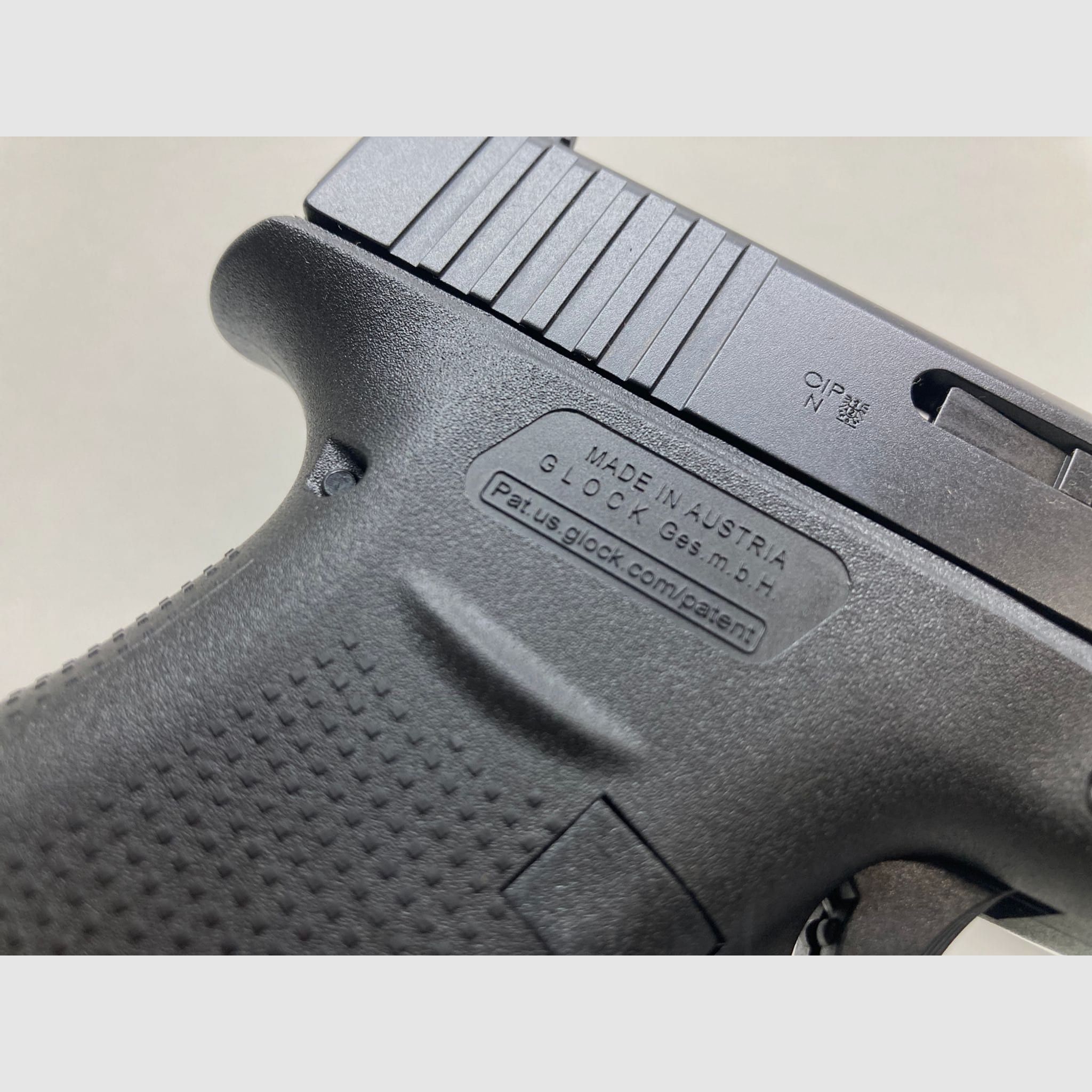 GLOCK 48
