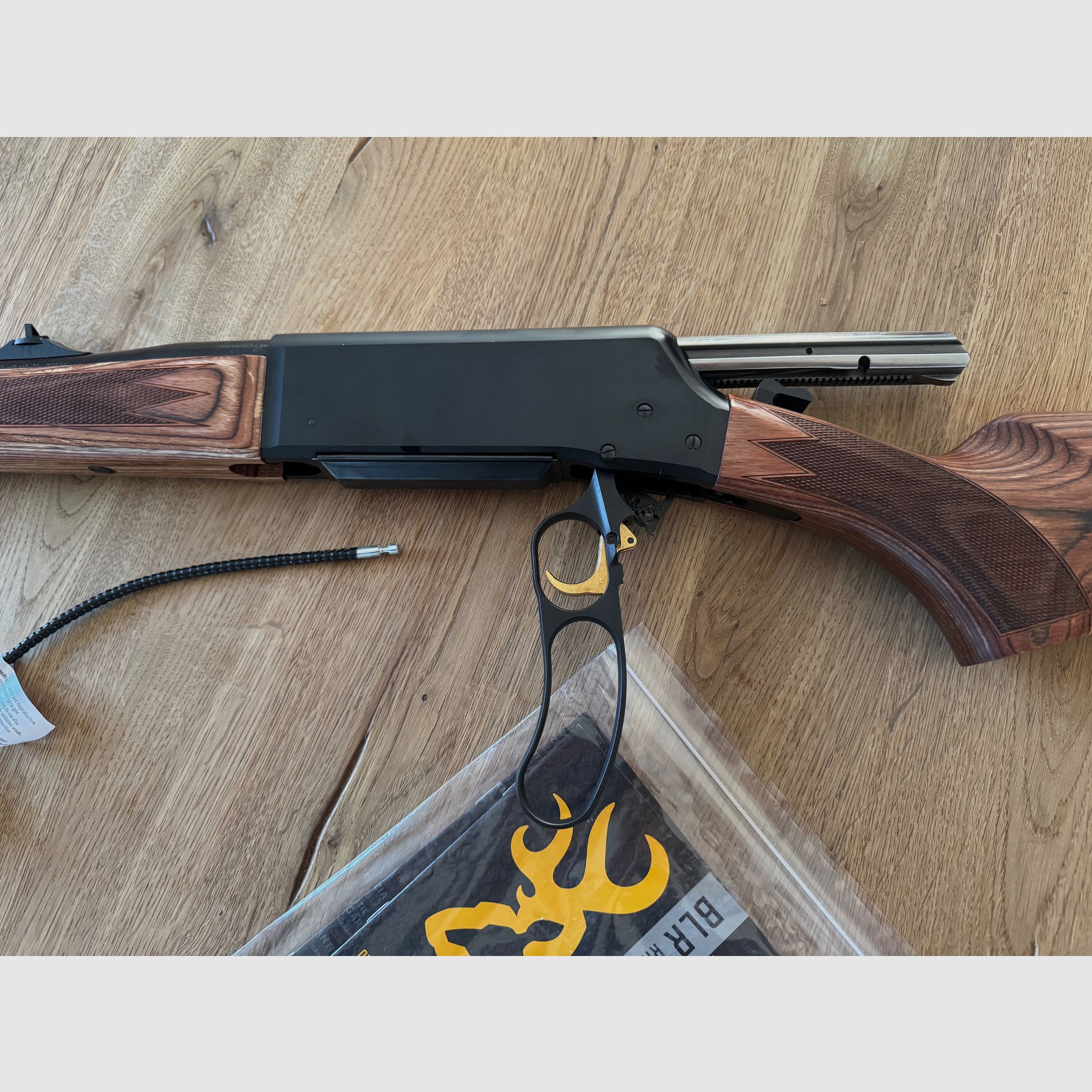 Browning BLR Laminated .300 Win Mag Gewinde Repertierer 