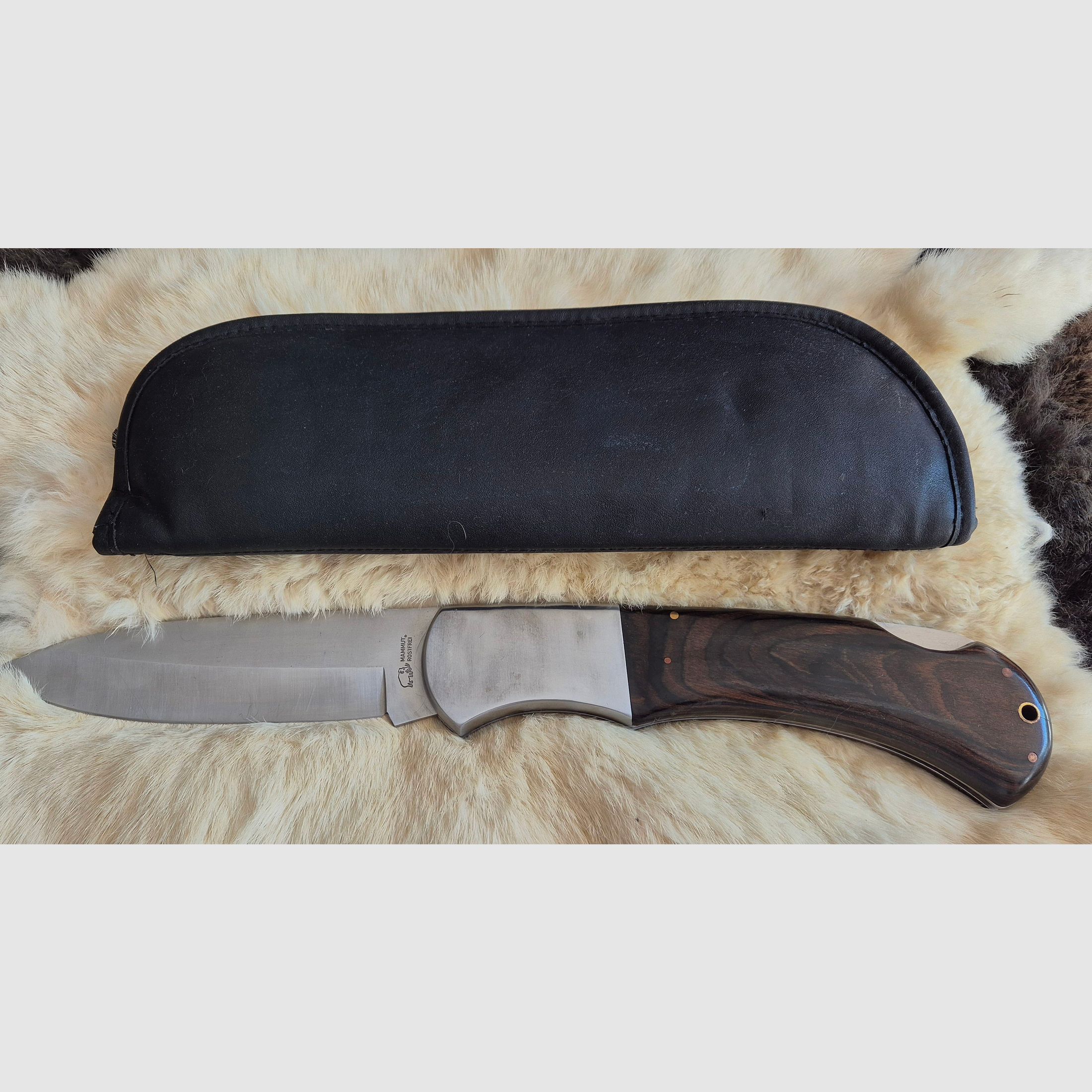 Mammut Xxl Taschenmesser mit Tasche