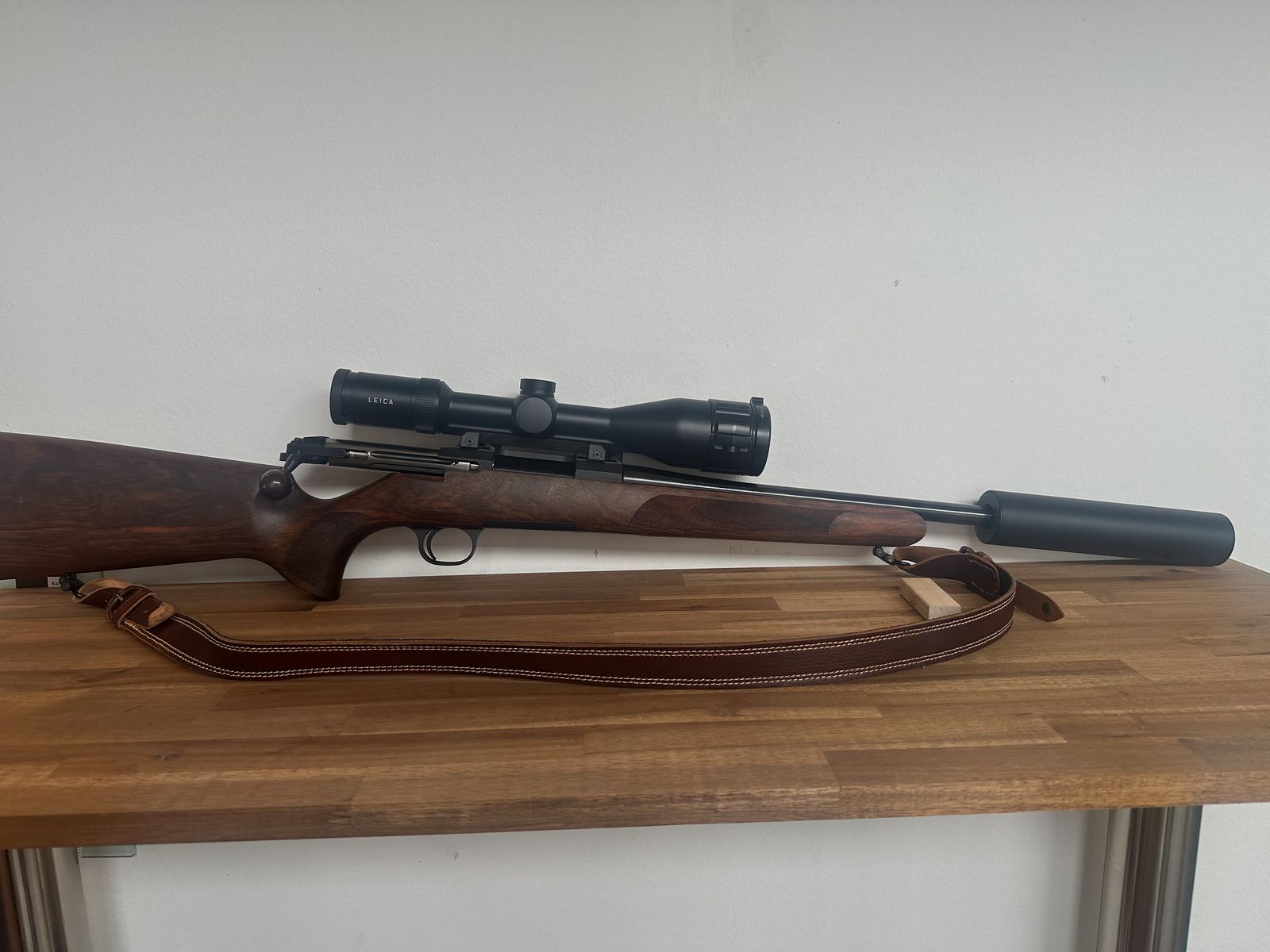 Steel Action HS .308 Win – Leica Fortis 6 2,5-15x56, Schiene & Jaki Classic Schalldämpfer – Top Zustand