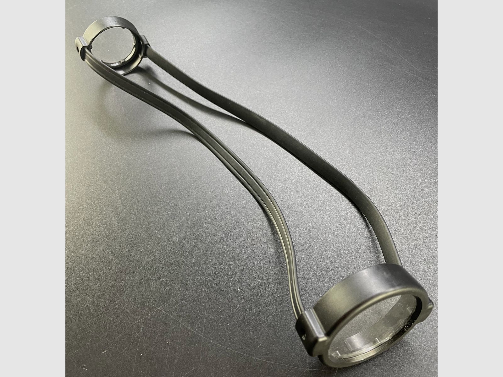 Osłona na celownik Bikini czarna 26,5 cm długości 44 mm 30 mm