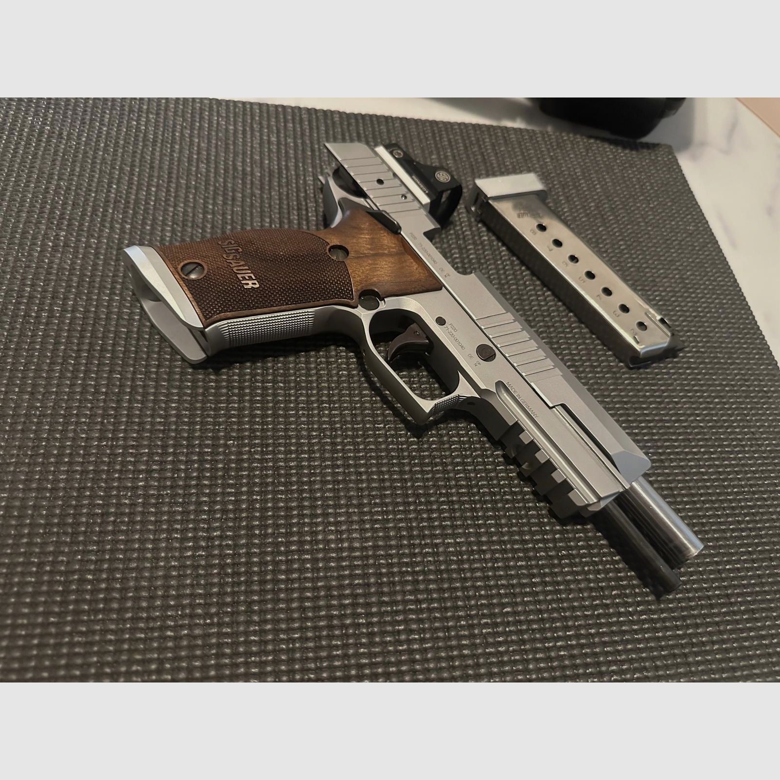 Sig Sauer  X-Six 45 Acp und WS 9mm