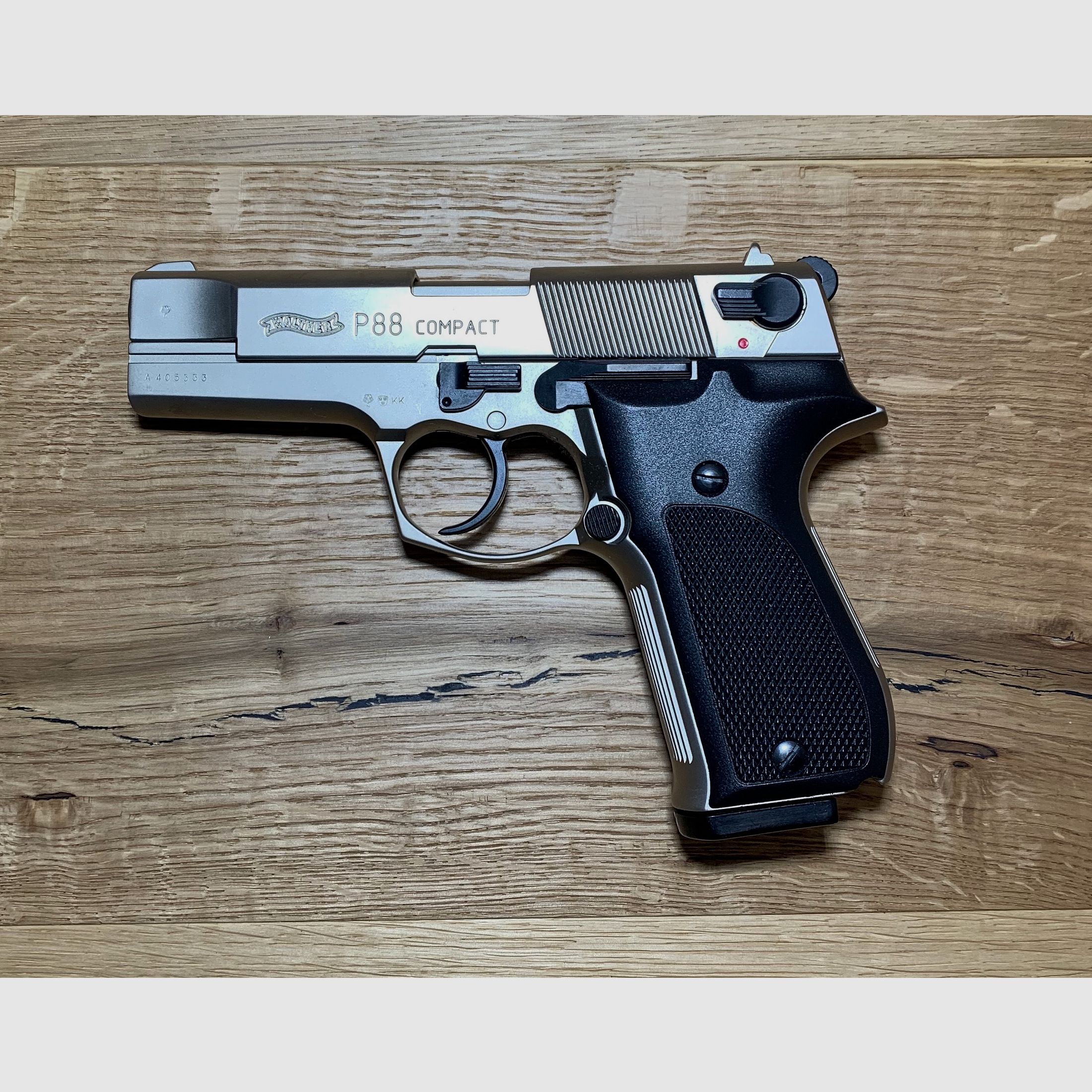 Walther P88 Compact signal pistol/blank firing gun 9mm P.A.K. in matte nickel-plated by Umarex