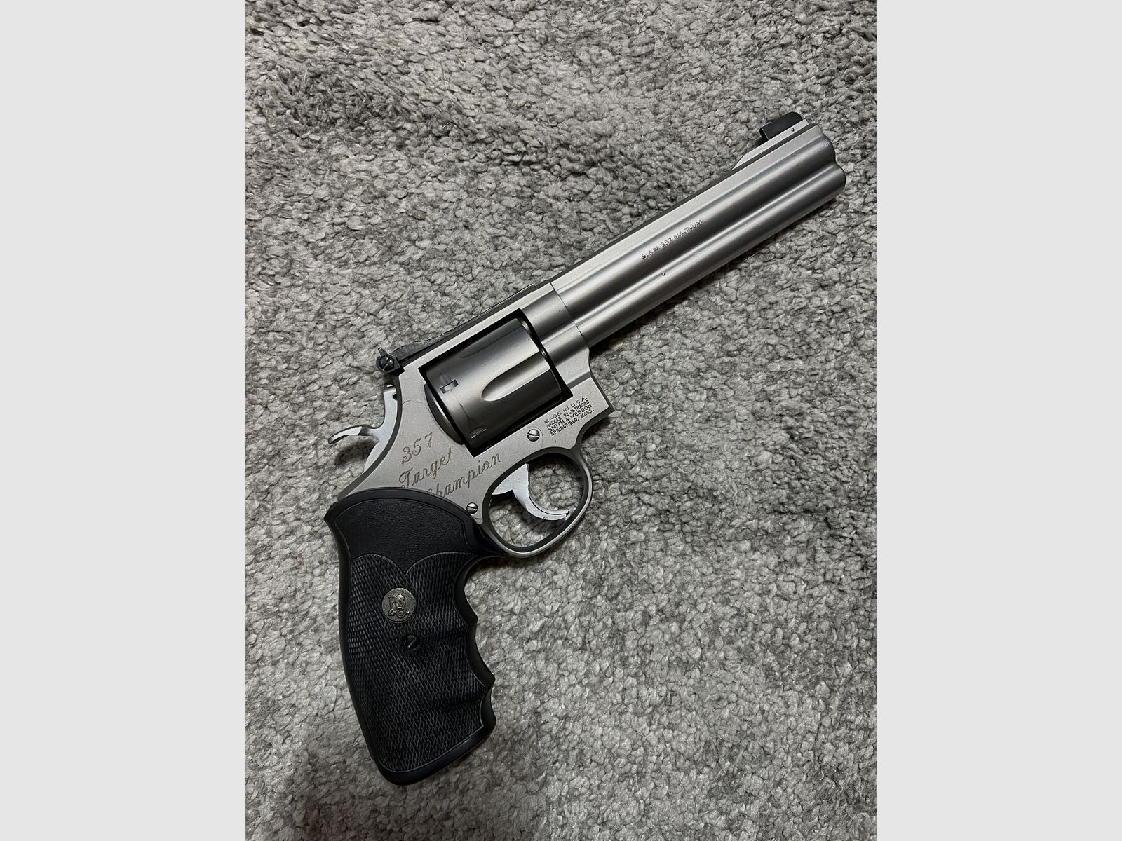Smith&wesson 686/3 6zoll Brushed Stainless. Target Champion