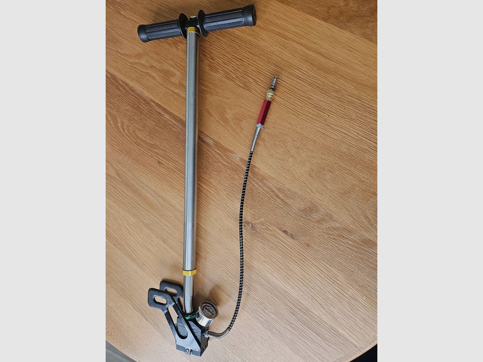 Verkaufe neuwertige Huben Pistole GK 1 incl. Zubehör zum TOP PREIS