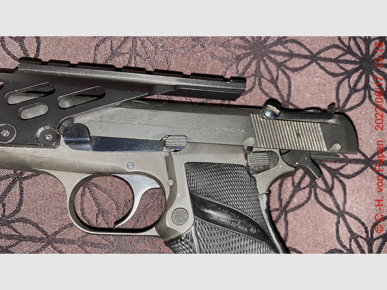 Browning FN HP Competitiepistool met 6" loop kal. 9mm Luger & reserve magazijn 17 schoten