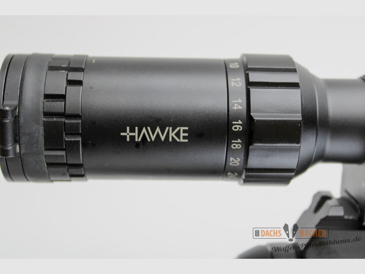 Rep. rifle Savage 110 BA Stealth cal. .300 Win Mag con Hawke Sidewinder 8-32x56 y bipode