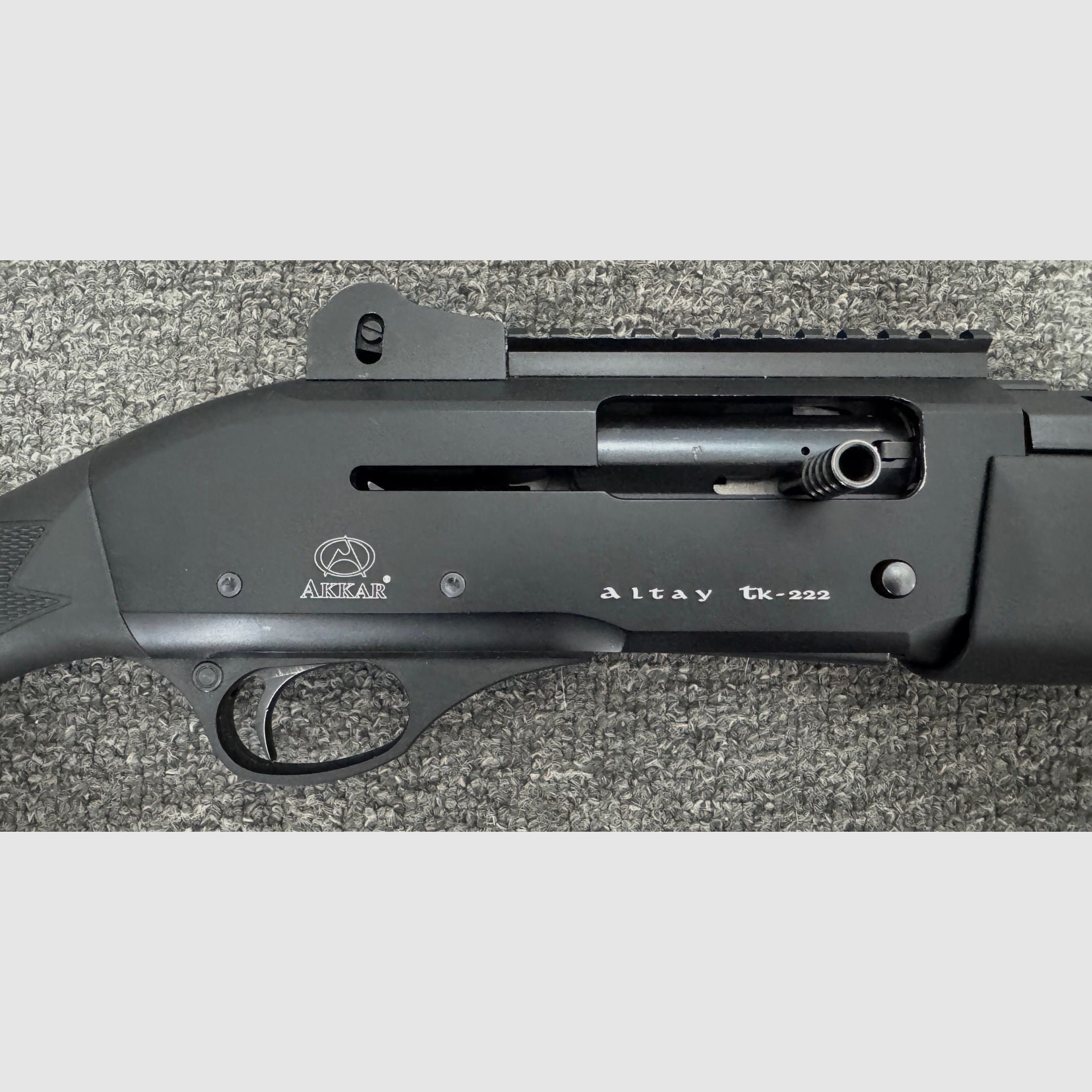 Escopeta semiautomática Akkar Altay TK-222