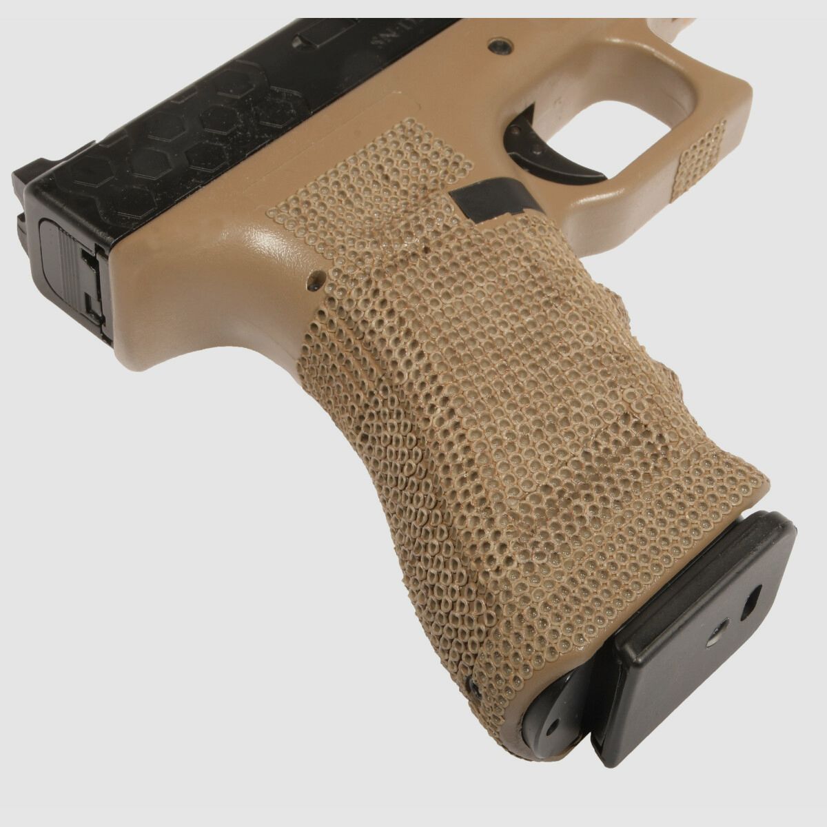P03 GBB Airsoft Pistole in TAN | Delta Armory