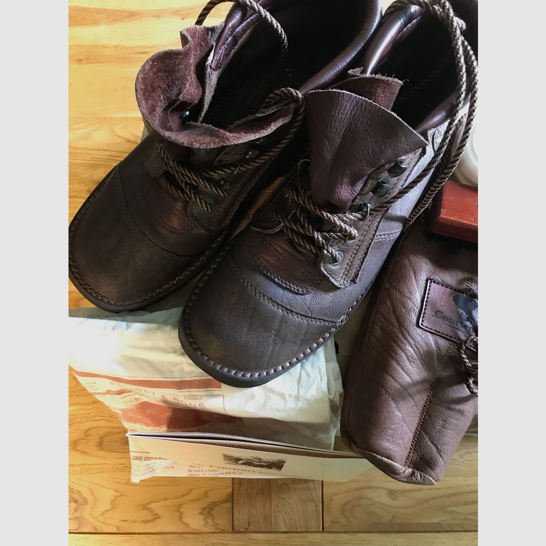 Men’s Courtney Safari Hunter Size 10