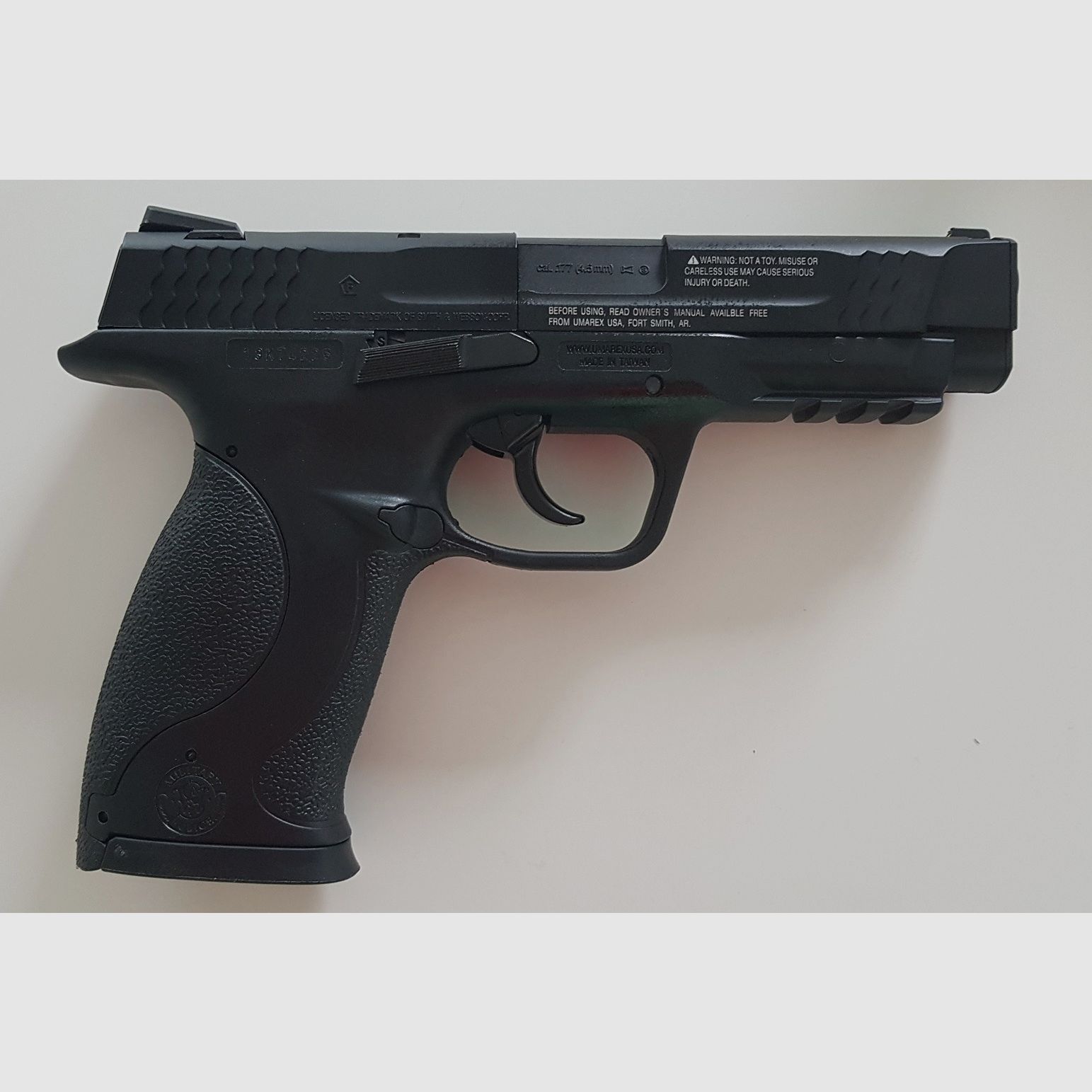 xSmith & Wesson M&P 45 4,5 mm Diabolo schwarz Co2-Pistole Luftpistole mit Pistolenkoffer