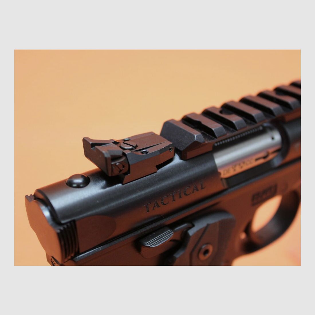 Ruger Ha.Pistole .22lr Ruger MARK IV 22/45 Tactical 4,4" Lauf/ Gewinde 1/2-28 (.22lfB/.22L.R. MK4)