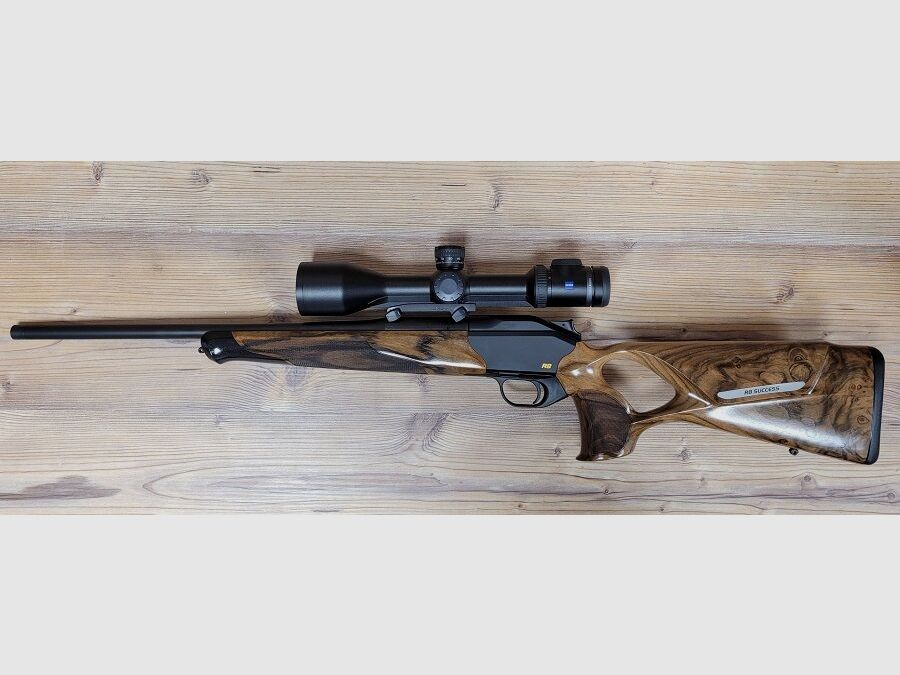 Blaser R8 Success HK 4 mit Zeiss V8 2,8-20x56M ASV H