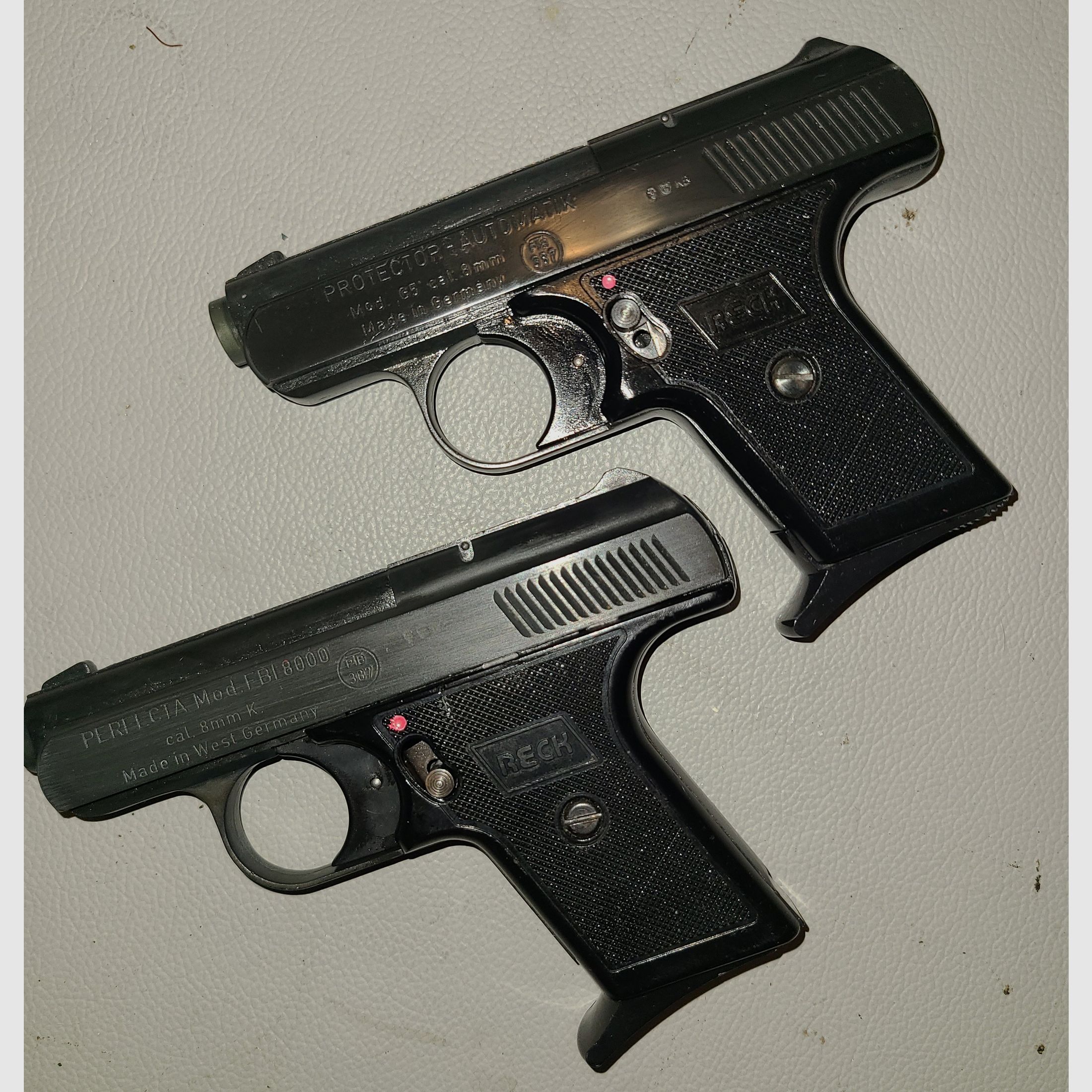 PERFECTA FBI 8000 + PROTEKTOR AUTOMATIK G5 / ohne Zubehör / cal. 8mm / PTB 387  / SCHRECKSCHUSS GAS PISTOLE SILVESTER SELBSTVERTEIDIGUNG SAMMLUNG / GEBRAUCHT 