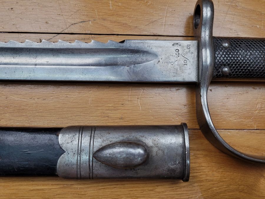 Imposante britische Artillerie-Bajonett mle 1879 – Artillerie-Mousqueton Martini-Henri LC1 – Sägeblatt – Enfield 1883 – sehr seltener Scheide des 1. Typs – Ausgezeichneter Zustand, Bild 4 von 17