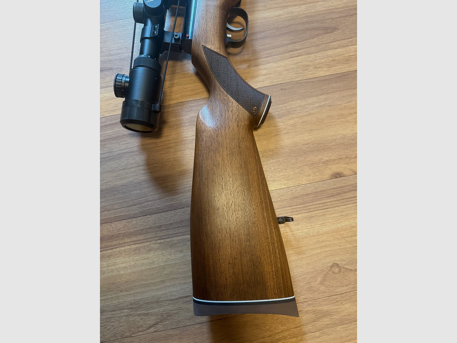 Weihrauch HW 35 E – Nussbaumschaft – Neu – inkl. Umarex Zielfernrohr & Tasche