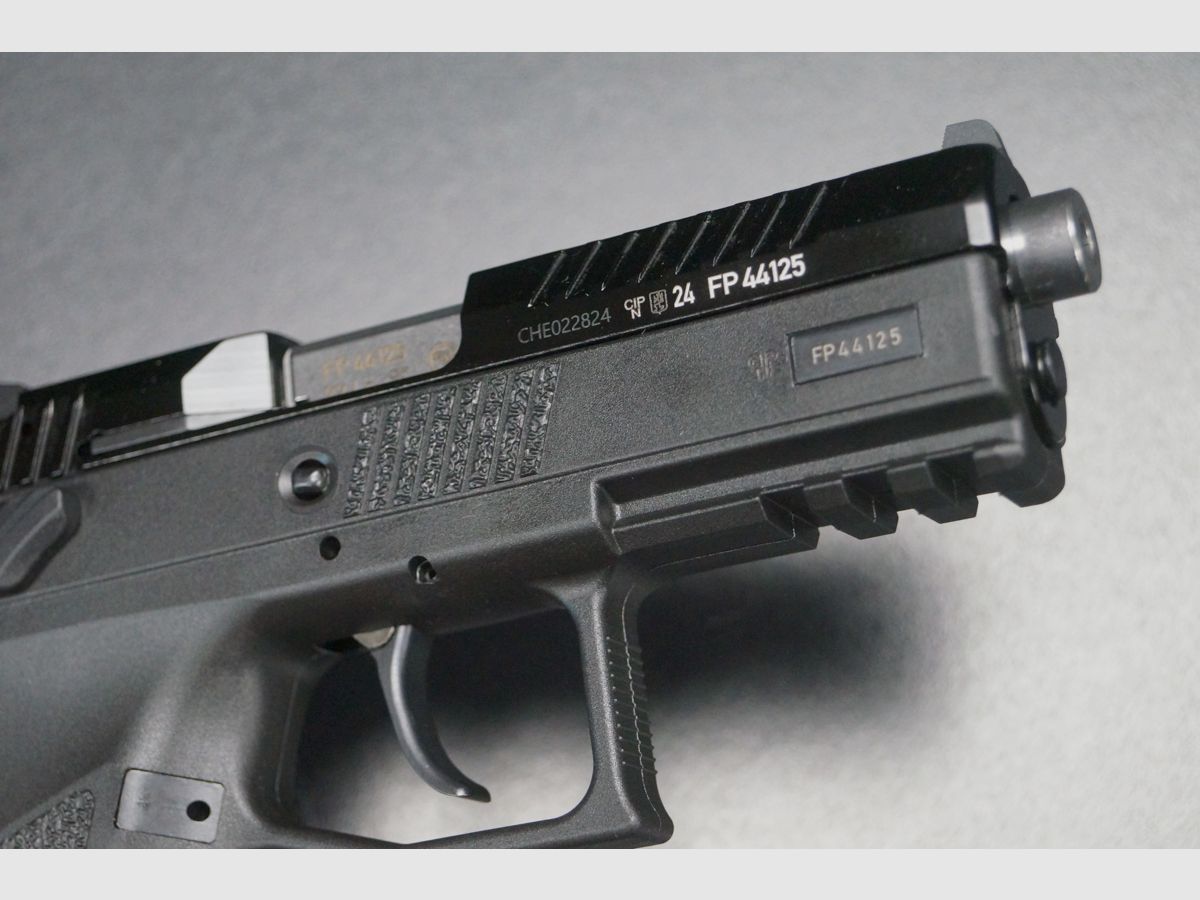 CZ P-07 Kadet 22 LR, image 2 sur 5