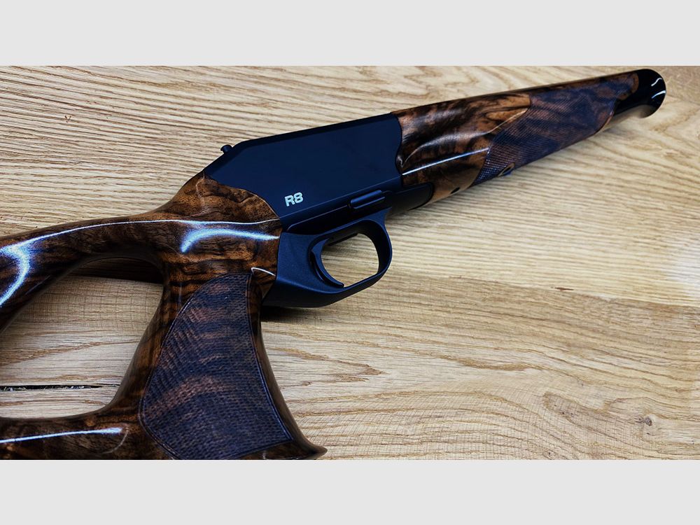 Blaser R8 Success Schäftung / Holzklasse 9 / Super Finish / TRAUMSCHÄFTUNG DER EXTRAKLASSE